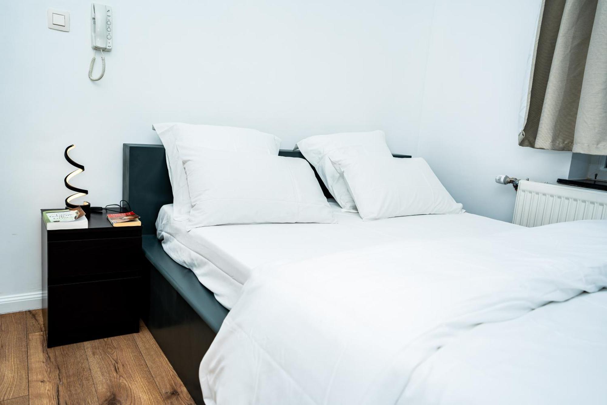 Chambre R1 Avec Salle De Bain Partagee Pres De L'Hopital De La Citadelle A Liège Dış mekan fotoğraf
